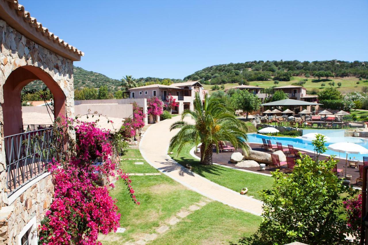 S'Incantu Resort Villasimius Exterior photo